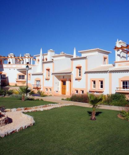 Quinta Da Encosta Velha - Santo Antonio, Villas, Golf & Spa Буденш Экстерьер фото